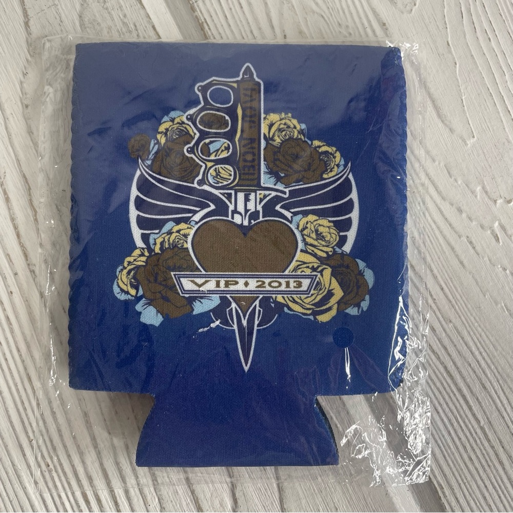 NEW 2013 Bon Jovi VIP Concert Beer Koozie Can Holder Blue